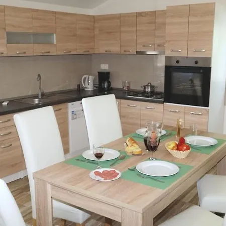 Апартаменты Lavanda With Three Bedrooms - Ta Leut Agency Привлака