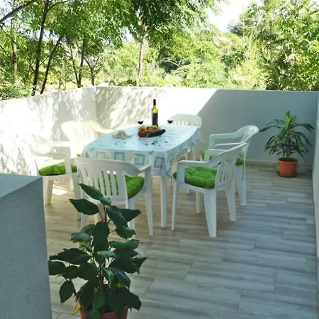Апартаменты Lavanda With Three Bedrooms - Ta Leut Agency *