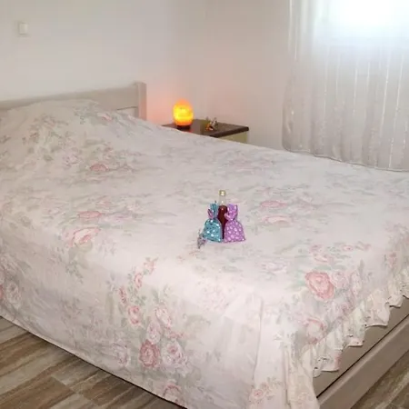 Apartment Lavanda With Three Bedrooms - Ta Leut Agency Privlaka (Zadar)