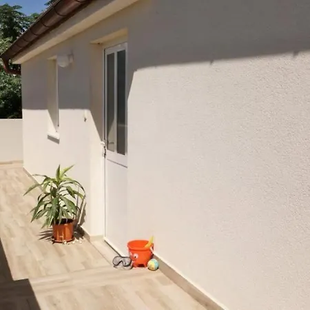 Apartment Lavanda With Three Bedrooms - Ta Leut Agency